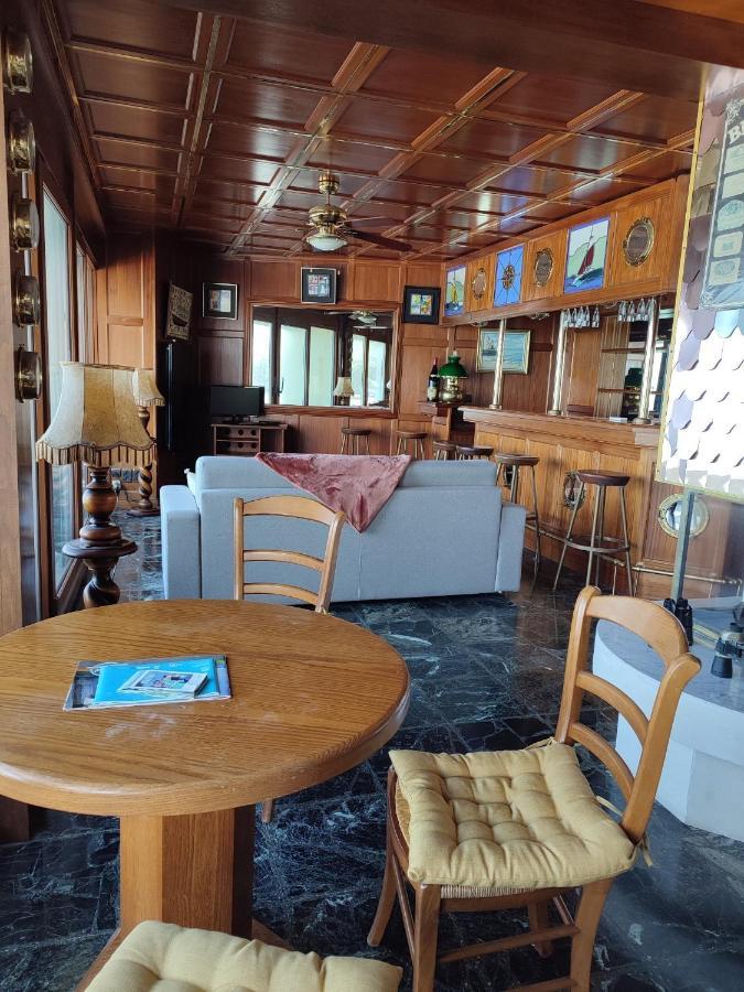 La Croisiere Lejlighed Étretat Eksteriør billede